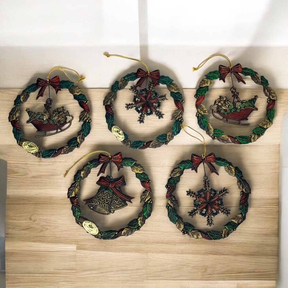 Vtg Russ Christmas Wreath Ornaments Heirloom Collection Brass 5 PCS Bell Snow
